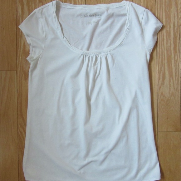 Calvin Klein T-Shirts - Performance & Jeans Size MEDIUM - Picture 5 of 5